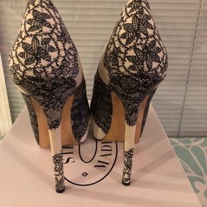 My favorite shoes :-( need a good home